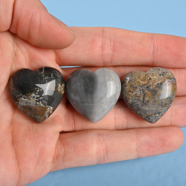 Carved Heart Crystal Figurine, 1 inch (25mm) Heart, Black Flower Stone Heart Gemstone, Crystal Decor, Reiki Stone, Black Flower.